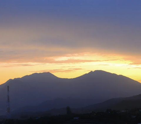 Daftar Gunung Paling Ekstrem di Indonesia, Tertarik Mencoba?