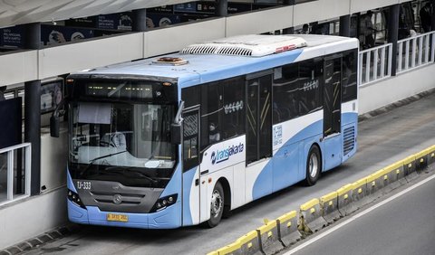 Selepas Metromini dan Kopaja, muncul TransJakarta.