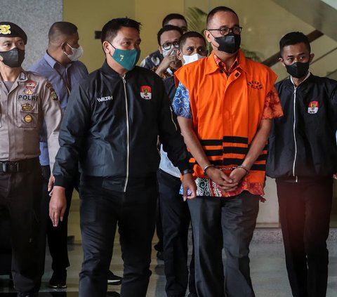 Penyitaan dilakukan KPK setelah mantan pejabat Ditjen Pajak itu ditetapkan sebagai tersangka kasus dugaan gratifikasi dan pencucian.