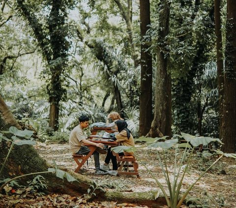 Kuliner Hidden Gem di Kota Besar Indonesia, Kenyang dan Seru!