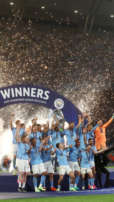 Usai mengalahkan Inter Milan, Manchester City akhirnya merasakan manisnya mengangkat trofi 'Si Kuping Besar' Liga Champions.