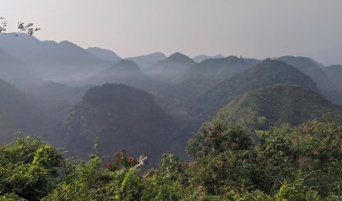 Gunung Sanghyang (2.087 mdpl)