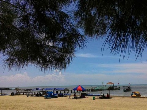 Pantai Karang Jahe