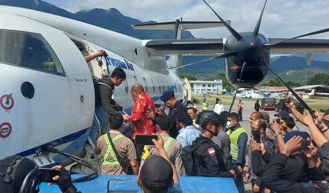 Permintaan Lukas dikabulkan majelis hakim. Dengan catatan, tim kuasa hukum bisa memastikan persidangan berjalan secara tertib.