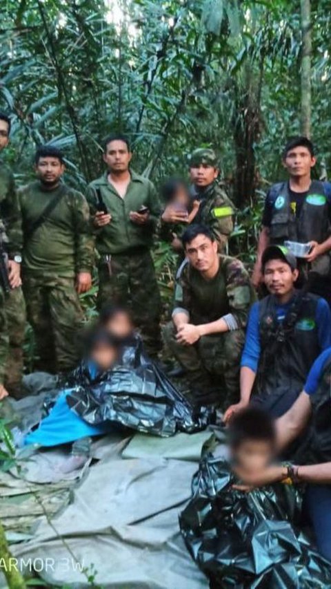 Tiga pekan setelah kecelakaan pesawat, tentara menemukan popok dan sepatu, dan mengklaim mereka telah melewati dalam jarak 100m dari anak-anak itu. Kemudian Pada 17 Mei, tentara menemukan sebuah kemah, dibuat dari batang kayu.