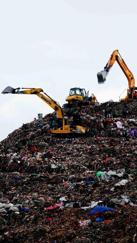 Sampah Pencakar Langit Bantargebang