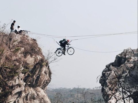 Tebing Gunung Hawu