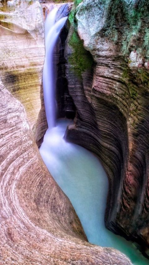 Air Terjun Luweng Sampang