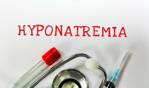 Meski keracunan air jarang terjadi, namun kasus tersebut dapat terjadi karena ketidaksengajaan. Masih dikutip dari laman Medical News Today, ternyata kasus kematian akibat asupan air berlebihan disebabkan karena beberapa hal.