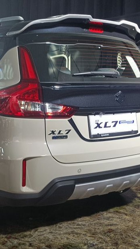New XL7 Hybrid diproduksi di pabrik Suzuki Cikarang, Jawa Barat. Ini hybrid ketiga Suzuki di Indonesia, setelah Grand Vitara dan Ertiga. <br />Menariknya, mobil ini akan diekspor ke 24 negara di ASEAN, Meksiko, Amerika Latin, dan Kepulauan Pasifik.