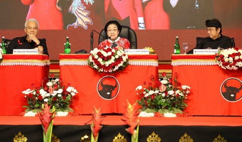 Sumber kami menyebutkan, Megawati lebih ingin Ganjar didampingi sosok cawapres dengan kriteria, tua, non jawa serta berasal dari kalangan Nahdlatul Ulama.