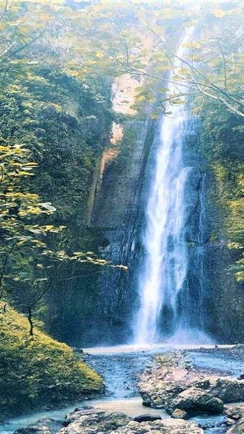 6. Air Terjun Sidoharjo