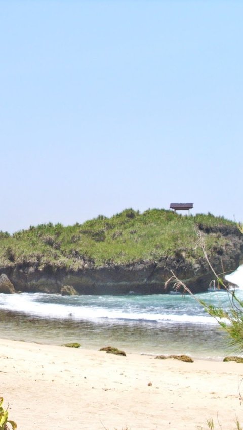 Menikmati Keindahan Pantai Sarangan di Gunungkidul, Sunyi Jauh dari Keramaian