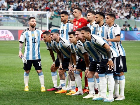 Argentina datang dengan kekuatan penuh kecuali Lionel Messi, Angel Di Maria, dan Nicolas Otamendi.