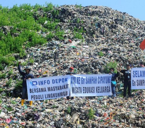 Kemah di Gunung Sampah