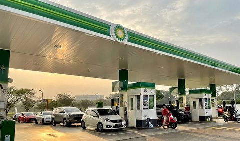 Harga BBM di SPBU BP-AKR juga turun. Di antaranya BP 92 yang sebelumnya Rp 13.990 menjadi Rp 12.630 per liter. Untuk jenis BBM BP 90 turun dari Rp 13.900 menjadi Rp 12.550 per liter.