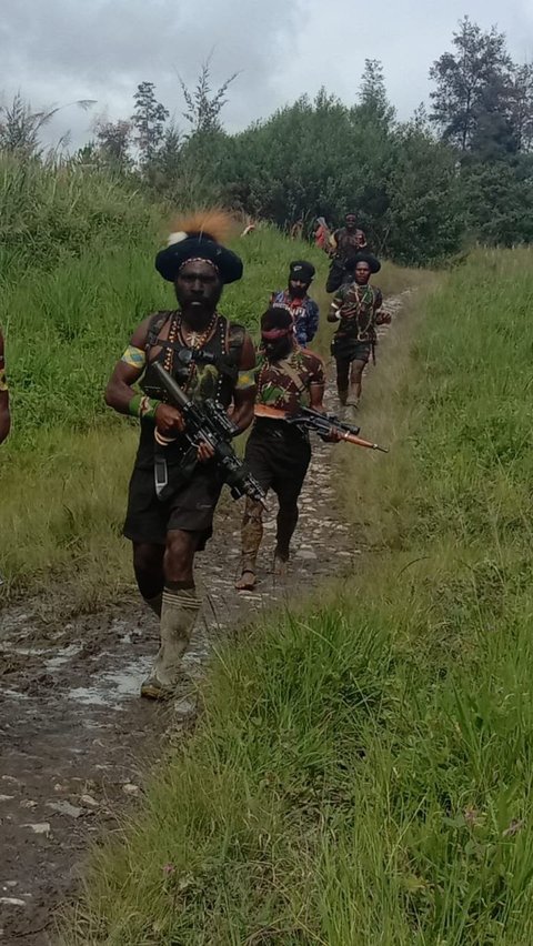 Untuk menghindari aparat keamanan, KKB yang menyandera Philip sering kali berpindah tempat.