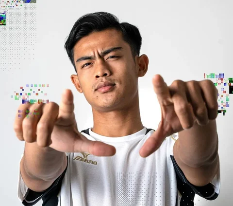 Arhan masuk jadi bagian Timnas Indonesia di tahun 2021. Titik inilah yang membuat namanya semakin dikenal luas dan bakatnya jadi perhatian. Terbukti akun Instagramnya kini memiliki 3,5 juta pengikut.