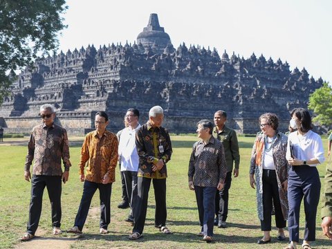 Berkunjung ke Candi Borobudur, Begini Kedekatan Ganjar Pranowo dengan Kaisar Jepang