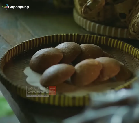 Intip Pembuatan Gula Kelapa di Borobudur yang Unik, Pakai Cara Tradisional