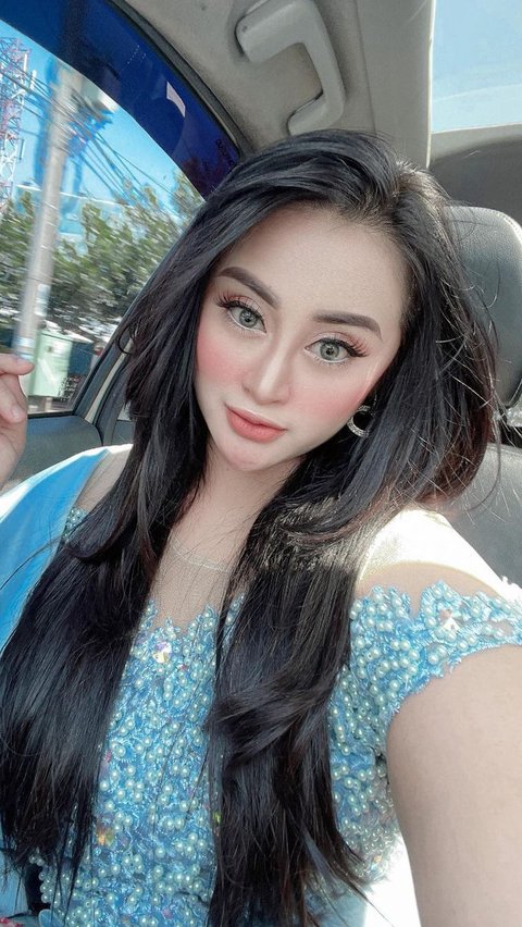 Potret Cantik Ayu Wees, Pedangdut Viral Tagih Utang saat Datang ke Nikahan