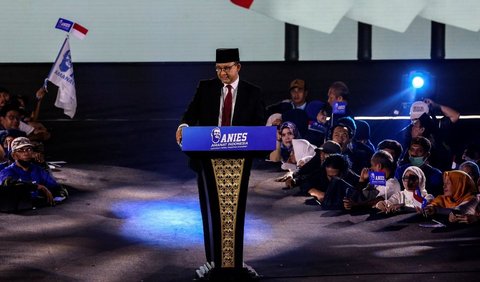 Tim 8 menutup rapat sosok kejutan Cawapres Anies. Sudirman hanya tertawa ketika ditanya cawapres Anies adalah seorang perempuan.