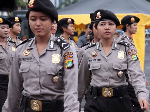 Masuk Polisi Gratis, Kenapa Masih Ada yang Mau Bayar?