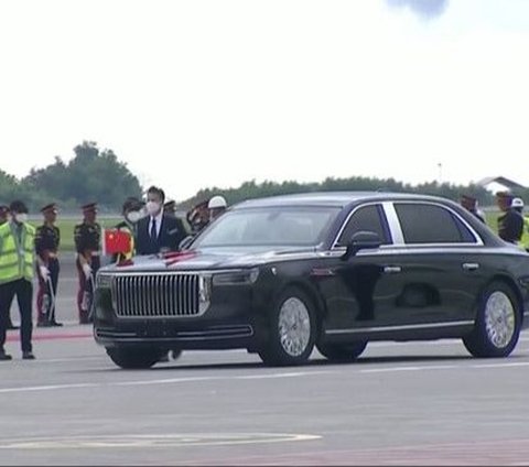 Presiden Xi Jinping membawa limosin Hongqi N701 saat menghadiri KTT G20 di Bali, Indonesia, pada akhir 2022.