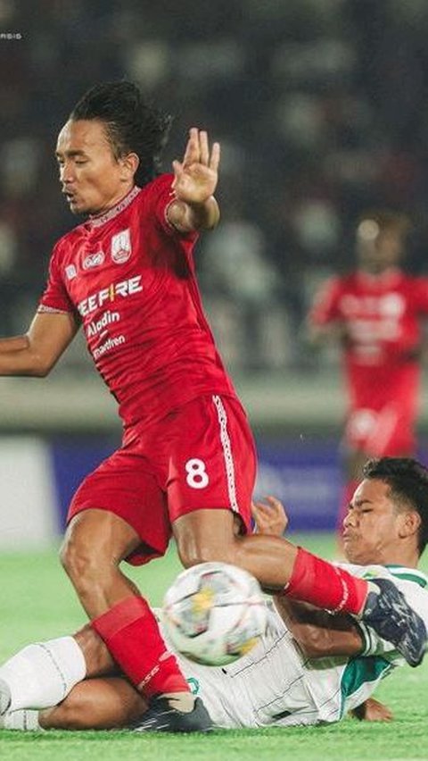 Salah satu pertandingan uji coba itu adalah Persis Solo melawan Persebaya Surabaya. Pertandingan itu diadakan di Stadion Manahan Solo pada Sabtu (24/6).