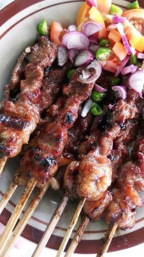 Mencicipi Sate Bumbon, Olahan Daging Sapi Berpadu Bumbu Rempah Asal Kendal