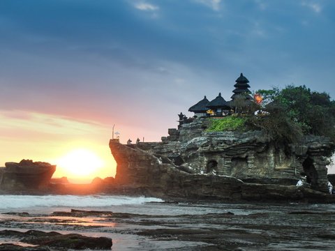 Harga Tiket Masuk Tanah Lot