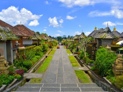 Kenapa di Bali Tidak Ada Gedung Pencakar Langit?