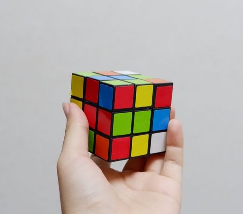Diciptakan Seorang Profesor Arsitektur Berikut Fakta Unik Rubik yang Menarik Buat Diulik