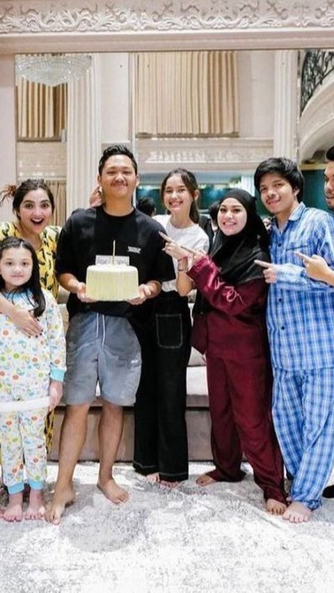 Potret Kejutan Ulang Tahun Azriel Hermansyah ke-23 di Rumah, Ada Sarah Menzel