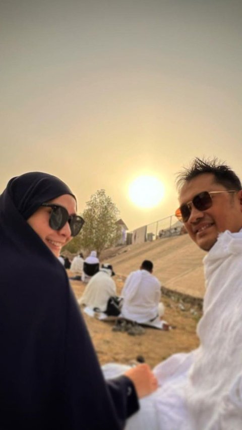 Tunaikan Ibadah Haji bareng Istri, Hanung Bramantyo Ceritakan Momen saat Wukuf di Arafah