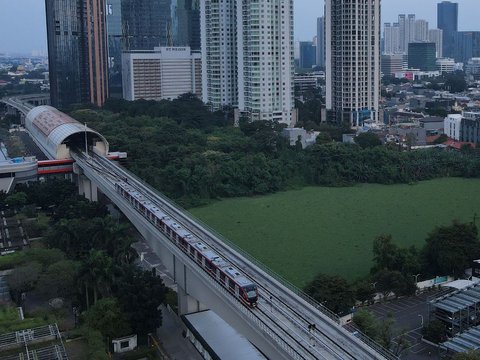 LRT Jabodebek Siap Beroperasi, Jitu Atasi Macet?