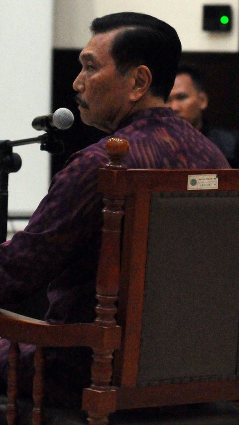 Luhut tersulut dan jengkel dituduh punya bisnis di Papua. Padahal, sama sekali tidak pernah melakukan. Apalagi, disebut lord dan penjahat.