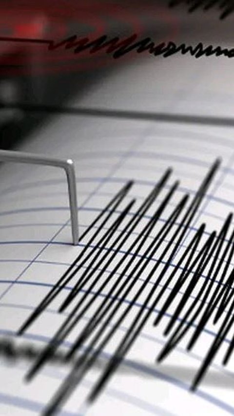 Pada Jumat (30/6) malam pukul 19.57, wilayah Bantul dan sekitarnya diguncang gempa dengan magnitudo M 6,4. Gempa itu tidak berpotensi tsunami.