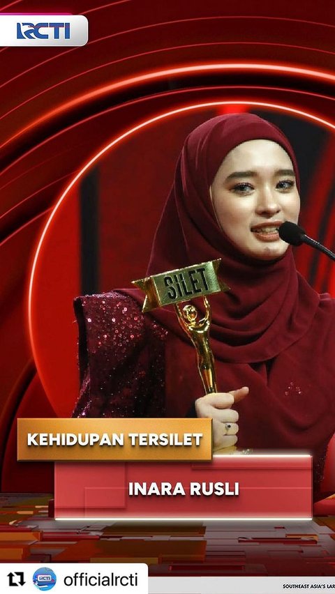 Inara Rusli tampil cantik dengan gaun warna merah.