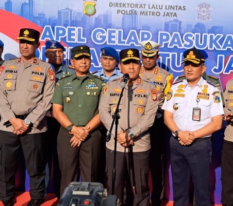 Polda Metro Jaya tengah memulai operasi 'Patuh Jaya' sesuai dengan arahan Korlantas Polri dengan mengusung tema 'Patuh dan tertib berlalu lintas adalah cermin moralitas bangsa'. Operasi penindakan terhadap pengendara itu dilakukan selama 14 hari kedepan terhitung sejak hari ini.