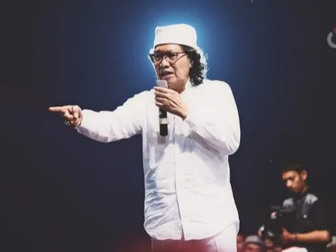 Keluarga Cak Nun: Terima Kasih Presiden Jokowi, Ganjar, Anies dan Habib Rizieq Shihab