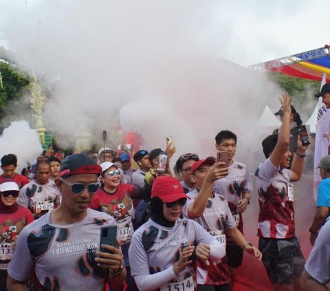 Meriahkan Bank Jateng Friendship Run 2023, Intip Keseruan Ganjar Pranowo Lari Keliling Jogja