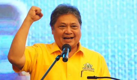 Isu Munaslub itu muncul setelah anggota Dewan Pakar Golkar Riswan Hisjam menyampaikan Dewan Pakar menggelar rapat untuk membahas evaluasi arah politik Golkar.