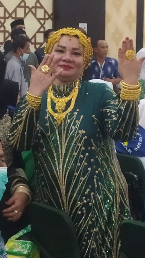 Emas 100 Gram yang Dipamerkan Jemaah Haji Glamor di Makassar Ternyata Imitasi