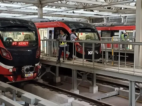 Jangan Salah, Ini Perbedaan LRT Jabodebek dengan LRT Jakarta