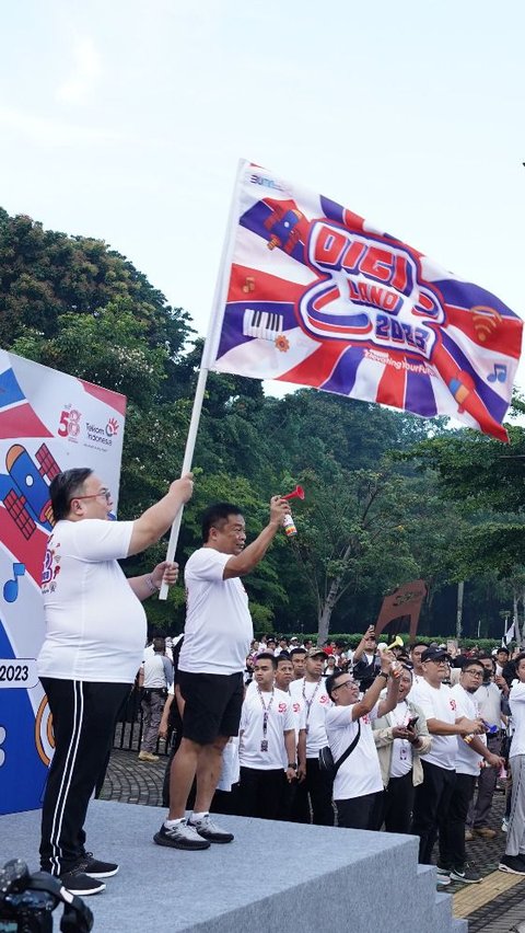 Fun Walk turut dimeriahkan penampilan dari musisi papan atas seperti Tipe-X serta Project Pop