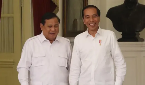 Menurut kepala negara, fotonya tidak terpampang dengan Prabowo saja.