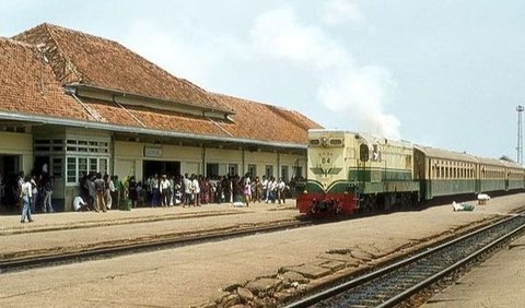 Penampakan Stasiun Karawang Tahun 1980