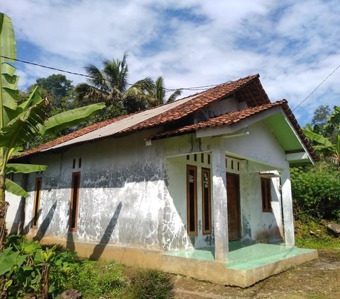 Para pendatang yang menempati rumah Tasripin ini kemudian mendapat julukan sebagai Kaum Boro. Mereka menempati rumah itu secara turun-temurun.