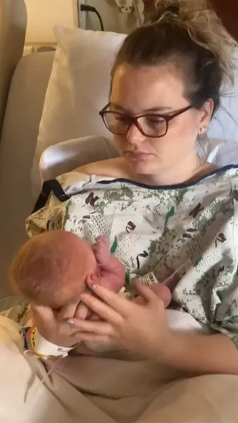 Ohio Woman Gives Birth at Taylor Swift Concert | trstdly: trusted news